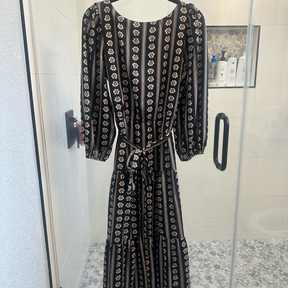 Ann Taylor Black and White Long Sleeve Dress